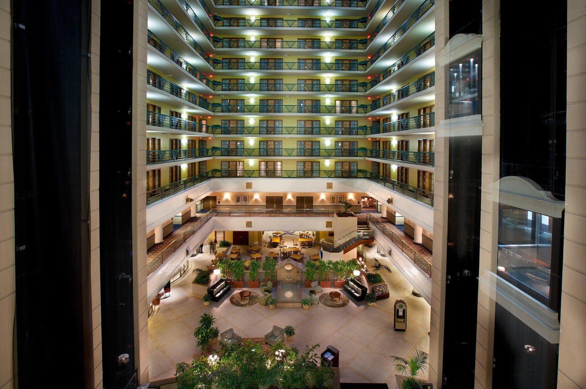 Embassy Suites By Hilton Indianapolis Downtown Inreriör bild